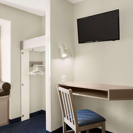 Microtel Inn By Wyndham Louisville East Ngoại thất bức ảnh