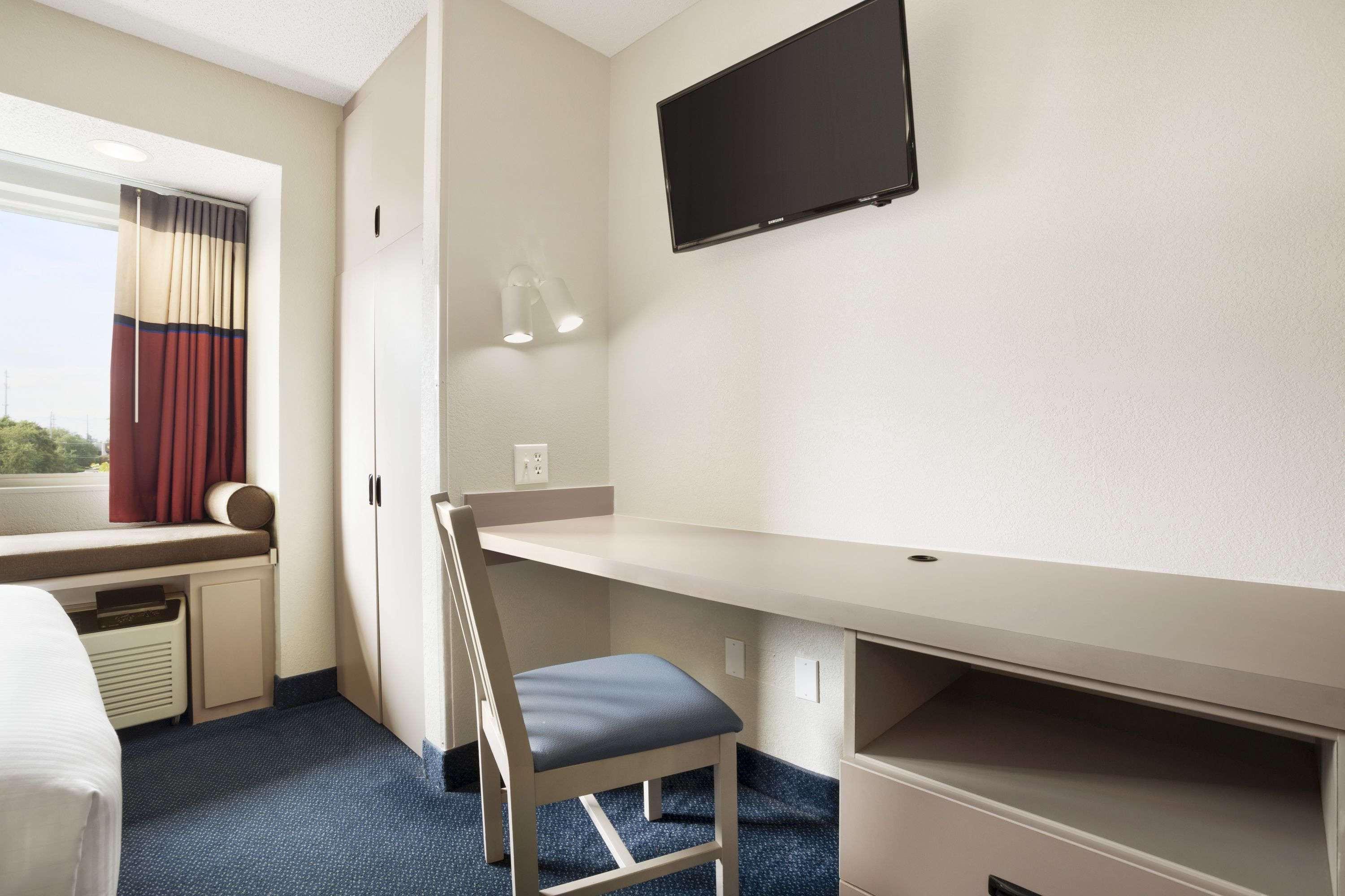 Microtel Inn By Wyndham Louisville East Ngoại thất bức ảnh