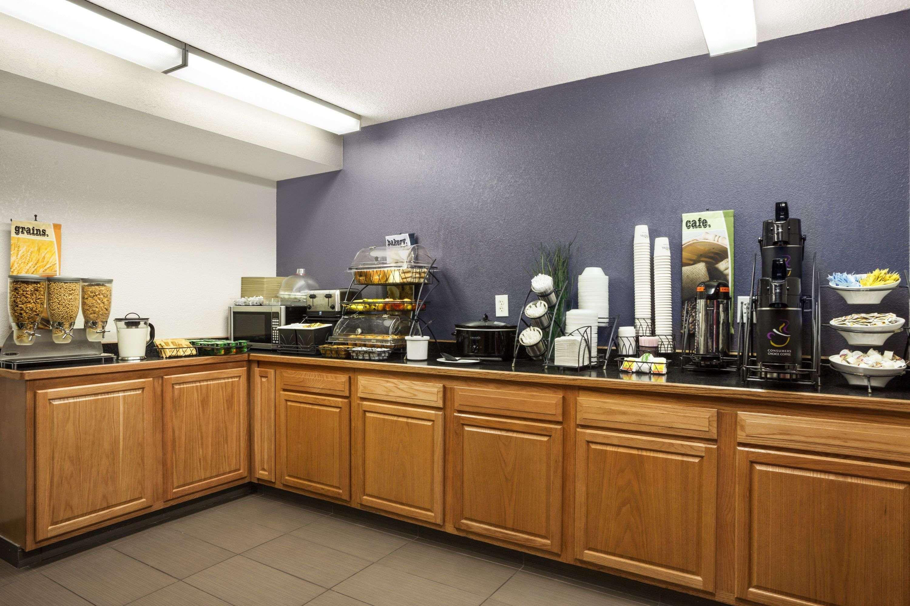 Microtel Inn By Wyndham Louisville East Ngoại thất bức ảnh