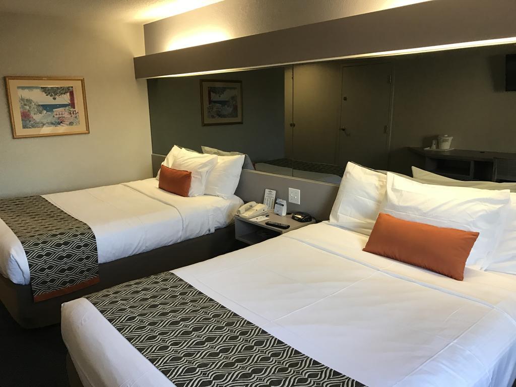 Microtel Inn By Wyndham Louisville East Ngoại thất bức ảnh
