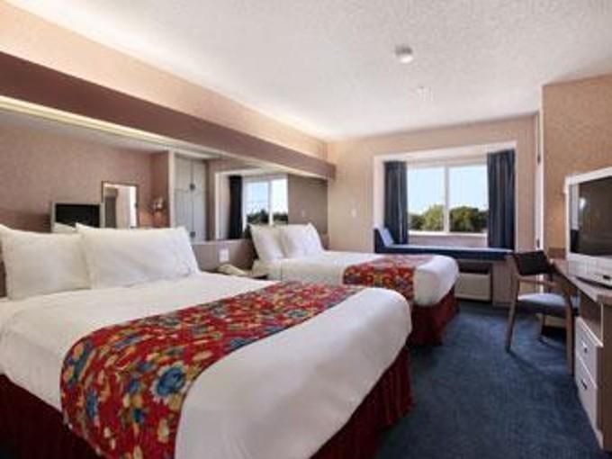 Microtel Inn By Wyndham Louisville East Phòng bức ảnh
